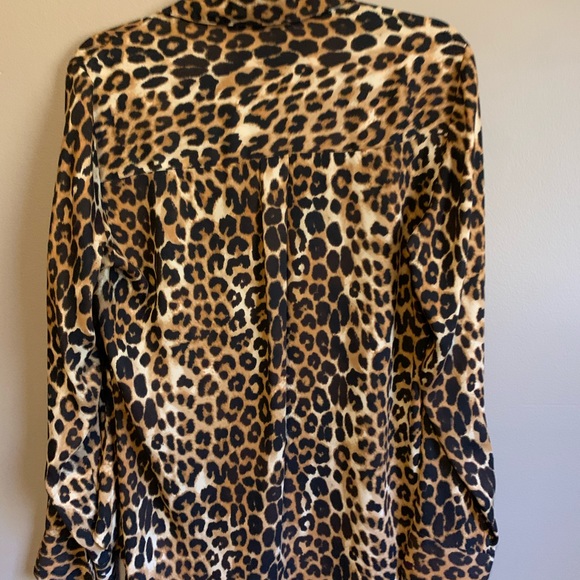 Leopard print Express Portofino button-down blouse - Picture 2 of 2
